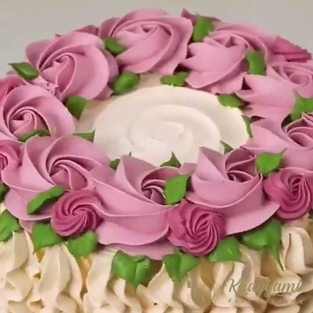 تزئین کیک خامه ای آکادمی خیامی